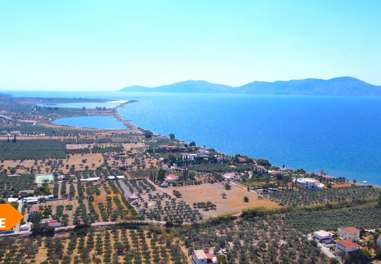 Casa a Ermioni - Comoda villa con idromassaggio, vicina al mare