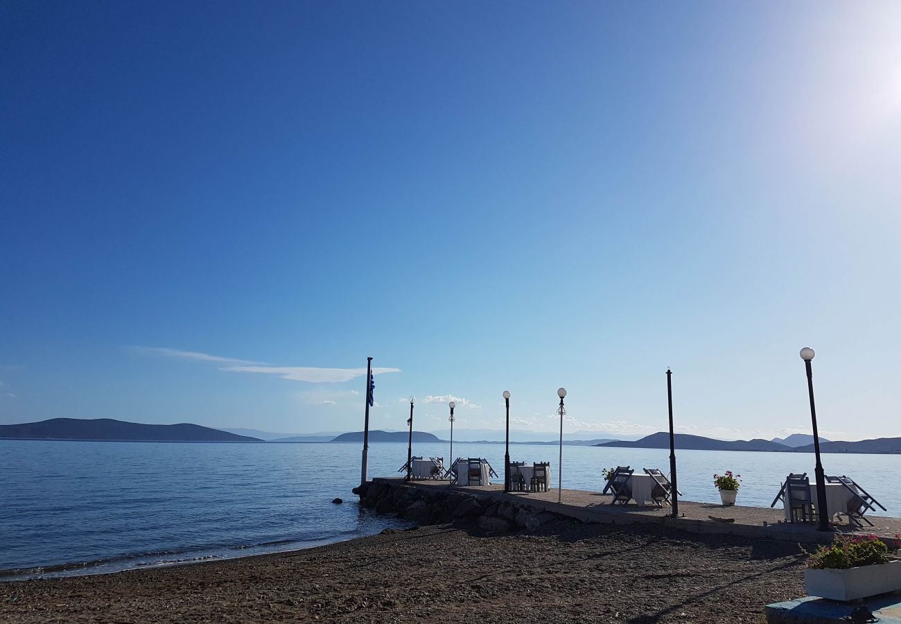 Casa a Ermioni - Comoda villa con idromassaggio, vicina al mare