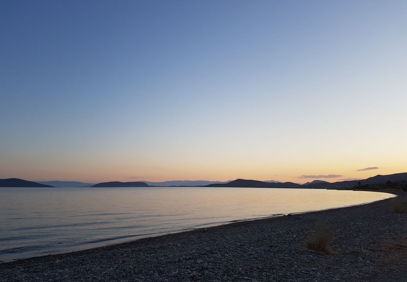 Casa a Ermioni - Comoda villa con idromassaggio, vicina al mare