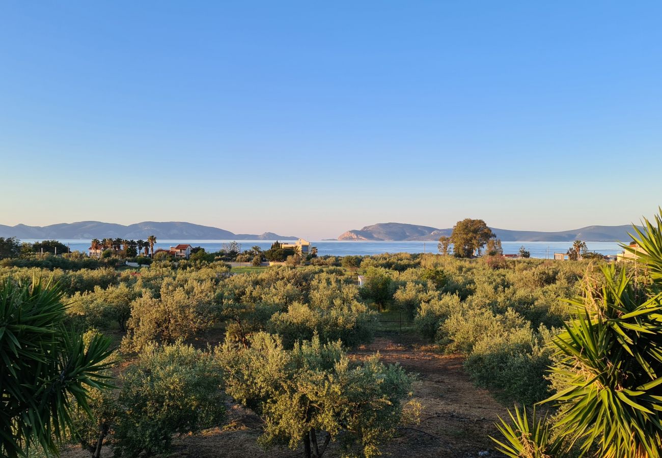 Casa a Ermioni - Comoda villa con idromassaggio, vicina al mare