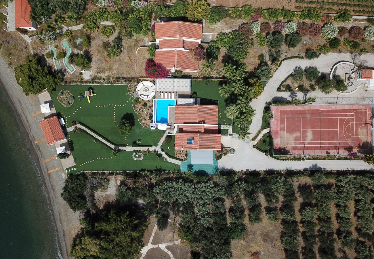 Villa a Ermioni - Villa 5* sulla spiaggia con piscina privata&tennis