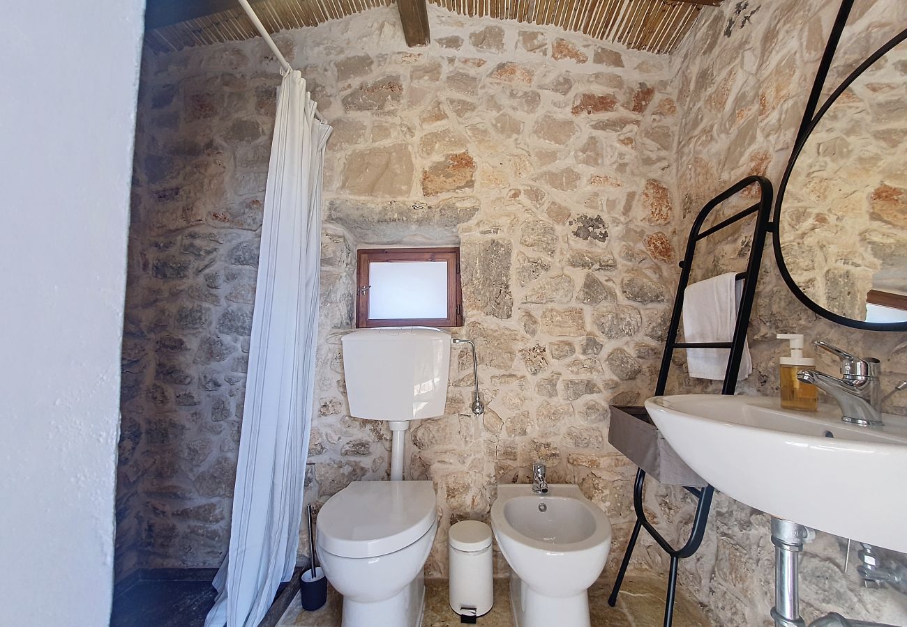 Villa a Pescoluse - Trulli in pietra con piscina infinity & vista mare