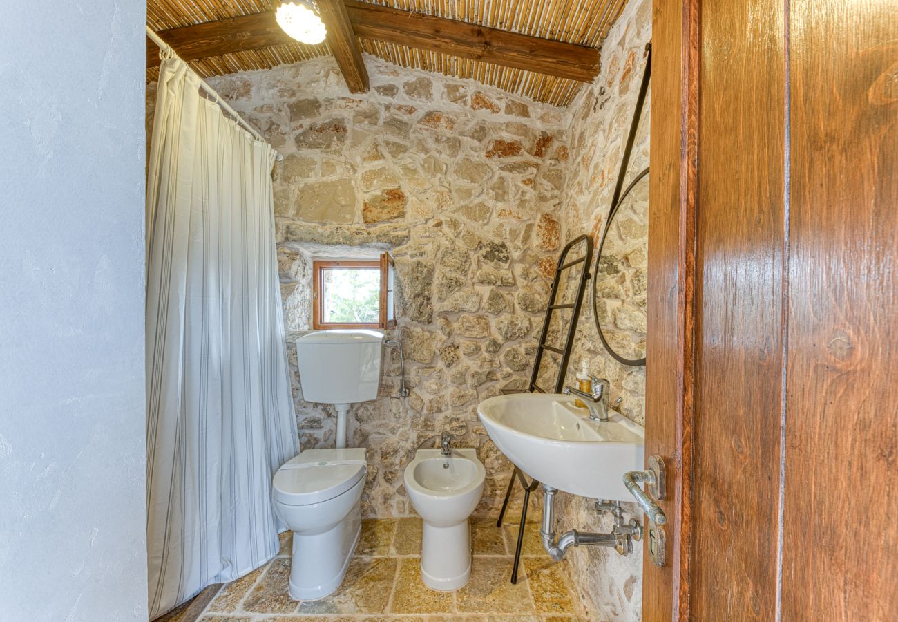 Villa a Pescoluse - Trulli in pietra con piscina infinity & vista mare