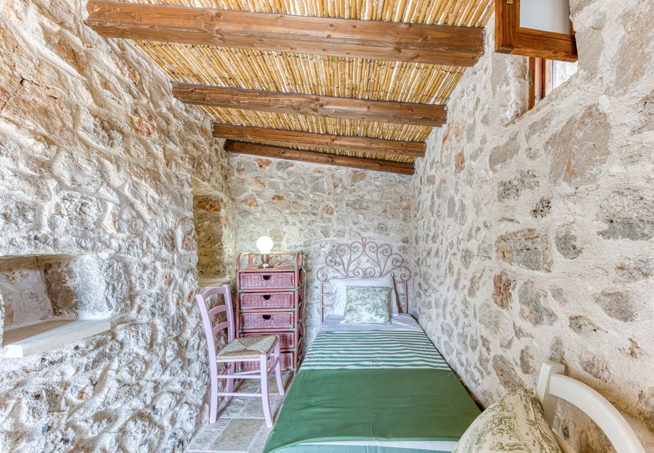 Villa a Pescoluse - Trulli in pietra con piscina infinity & vista mare